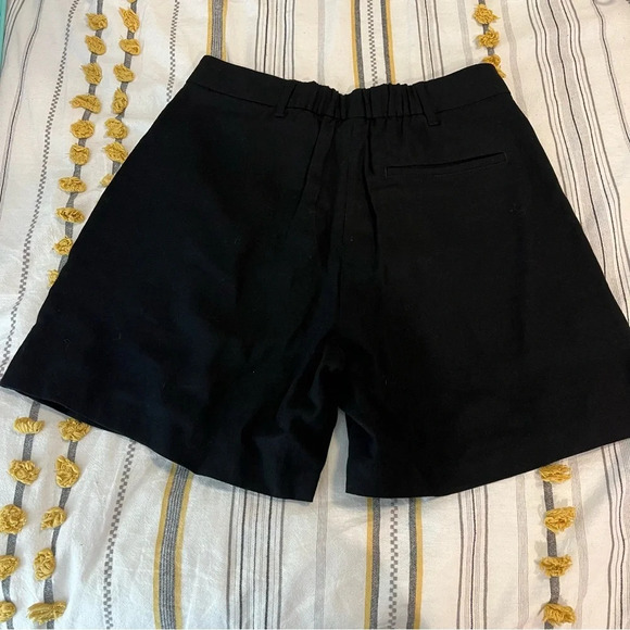 NWT Old Navy Shorts - Picture 2 of 3
